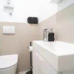 Gajeta By Belmont Realty Apartment *